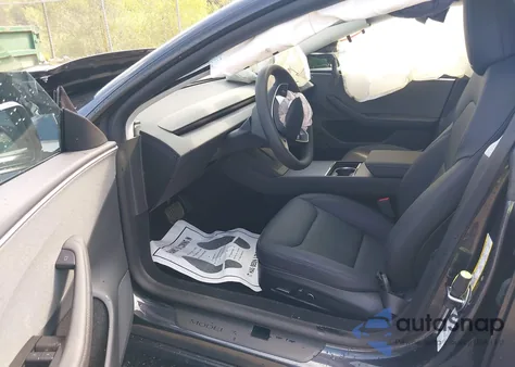 2025 Tesla Model 3 z USA, uszkodzony, nr VIN 5YJ3E1EAXSF925329